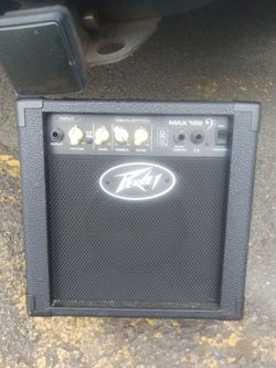 Peavey Max 126 Bass Guitar Amp