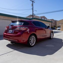 Lexus CT200h