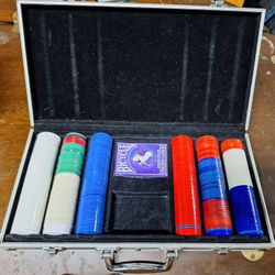 Clay Poker Chip Set With Carry Case