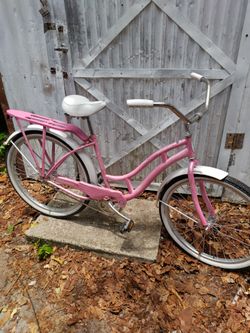 Women 26 inch beach cruiser