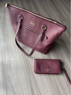 Coach purse and wallet