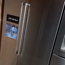 Kitchenaid Refrigerator Great Condition We Deliver