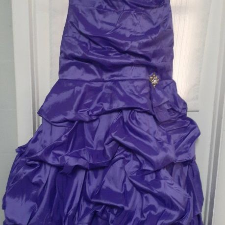 Quince/Formal Dress Purple Size  18