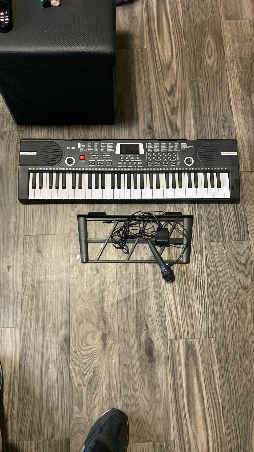 Small Piano (Keyboard) With Microphone