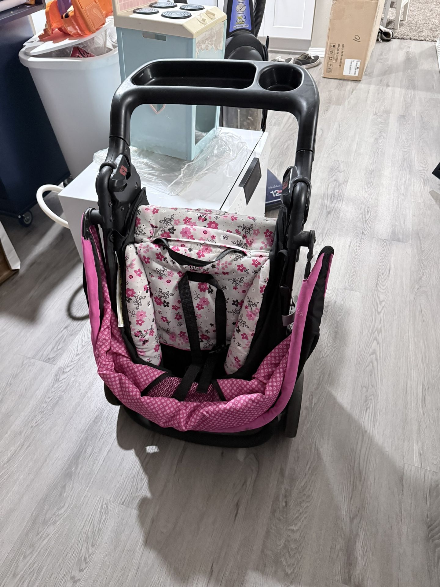 Minnie Mouse Stroller Free