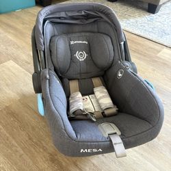 Uppababy Mesa Infant Car Seat With Base