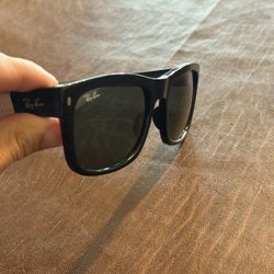 Ray Bans Sun Glasses