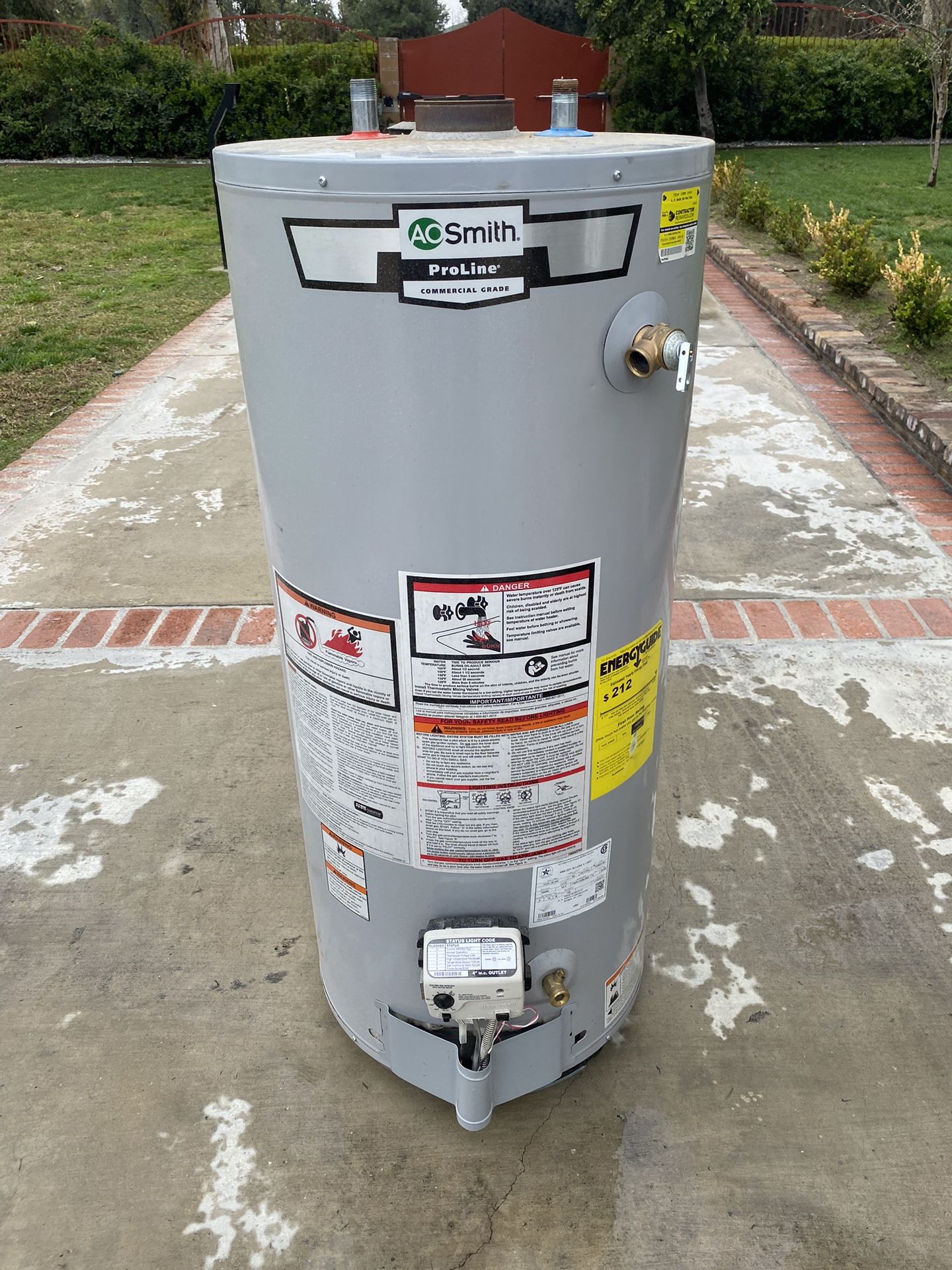 40 Gallon Proline Gas Water Heater 40g Gas Water Heater 40 Gallon - Main Image