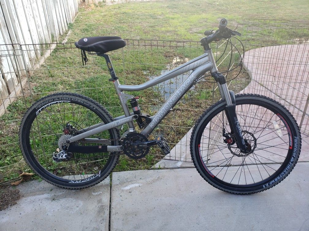 Diamondback Full suspension mountain bike