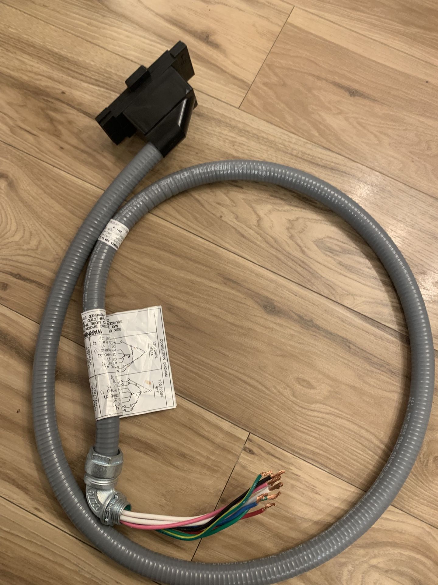 6FT 8 Conductors Electrical Whip with 90 degree angle and dual heads Connectors!