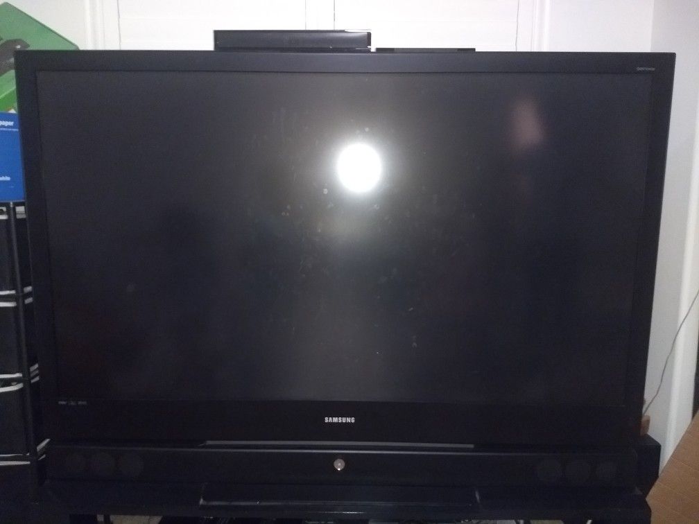 67 inch Samsung DLP Flat screen TV