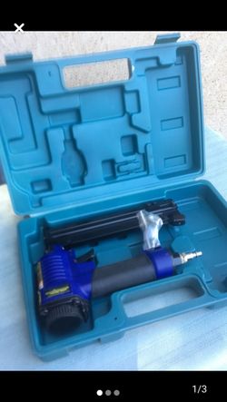 Roofing air nailer