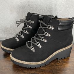 New Women's Hiker Boots