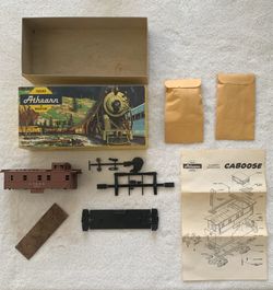 Brand New HO Scale Athearn Train in Miniature Caboose Kit No 1250