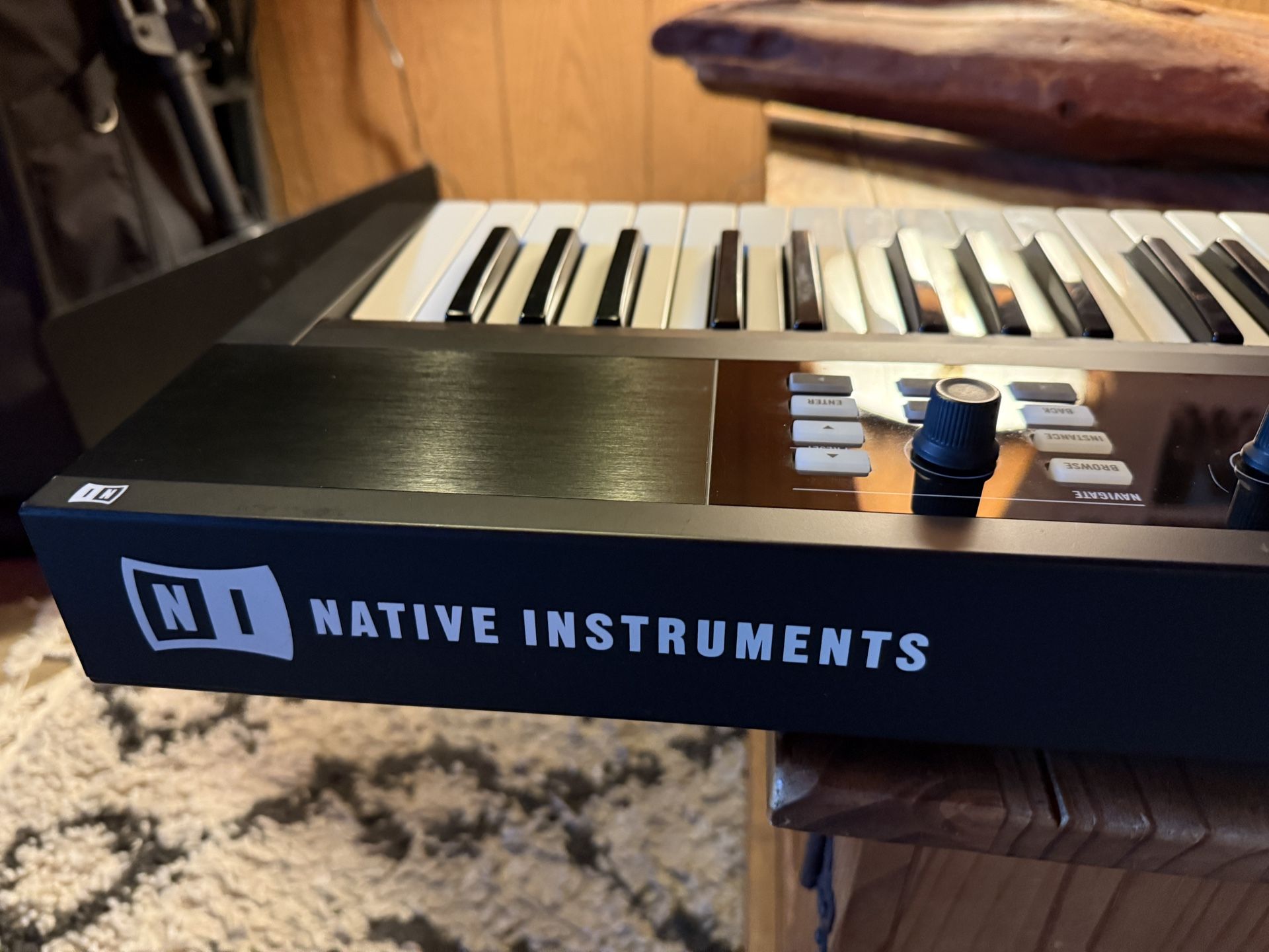 FREE Native Instruments Komplete Kontrol S49 Mk1 – 49-Key MIDI Keyboard (No Power Supply)
