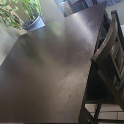   High Dinning Table 