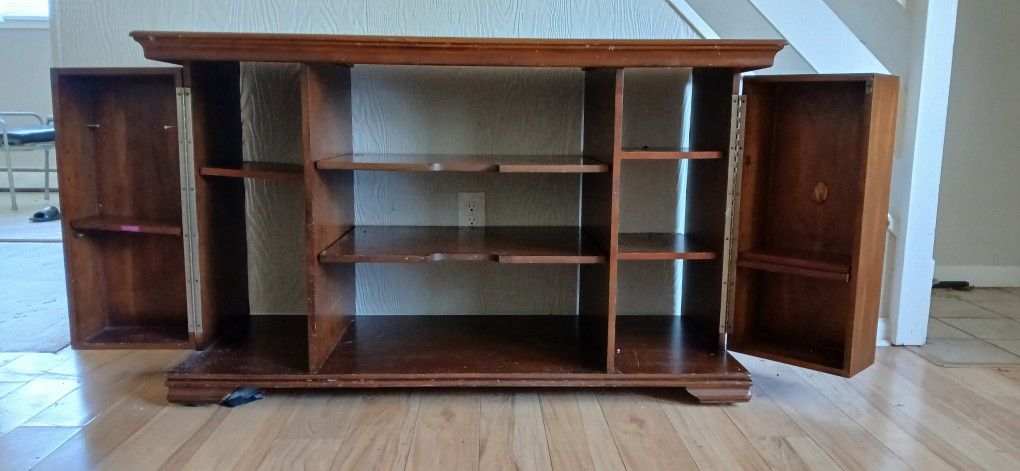 Cherry Wood Entertainment Stand