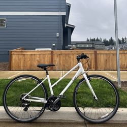 Giant / Liv Alight 3 Hybrid Bicycle – Small Frame - Women’s Bicycle Lightweight Aluminium