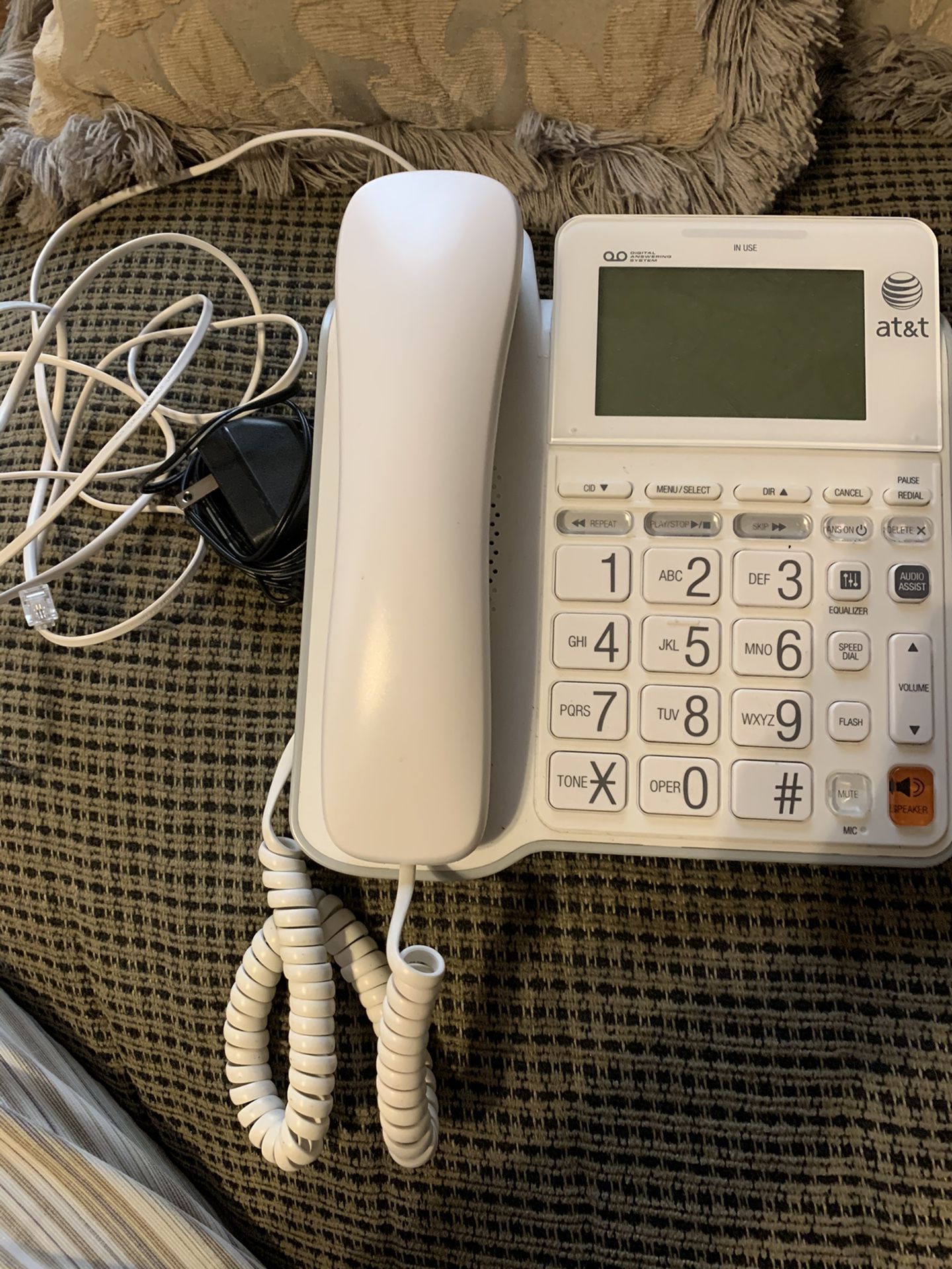 AT&T wired large number phone