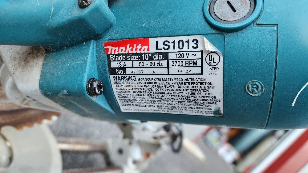 Makita Sliding Miter Saw