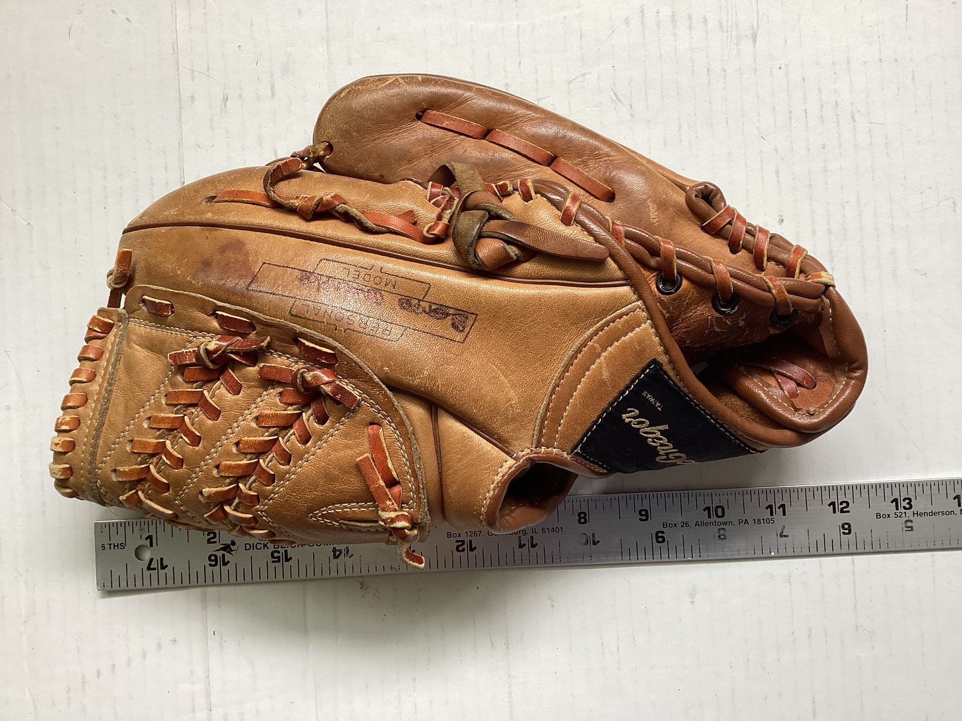 Vtg. 1971 MacGregor RHT Baseball Glove Leather Hank Aaron Autograph Model 555A Flex-Pad