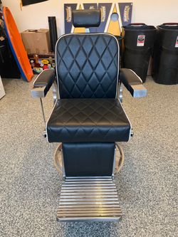 Barbershop Chair & Vanity