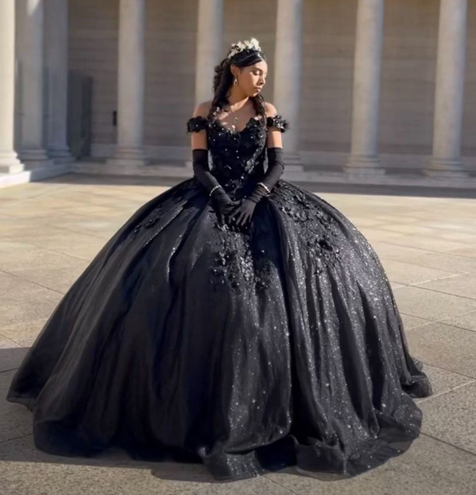 black sweet 16 dress Vintage Backless Black Lace Ball Gown Long Evening Prom Dresses, Cheap –  SposaDresses
