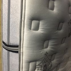 Queen pillow top mattress with box springs included 250. I can also deliver