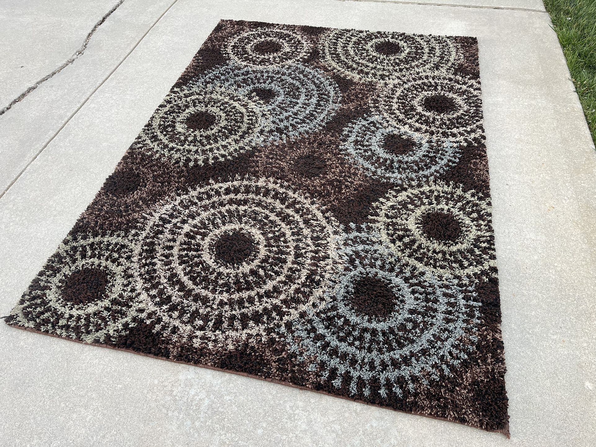 Cool Medallion Pattern Shag Area Rug (5’4”x7’6”)