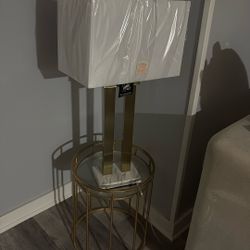 Lamps And Mirror Table Stands 