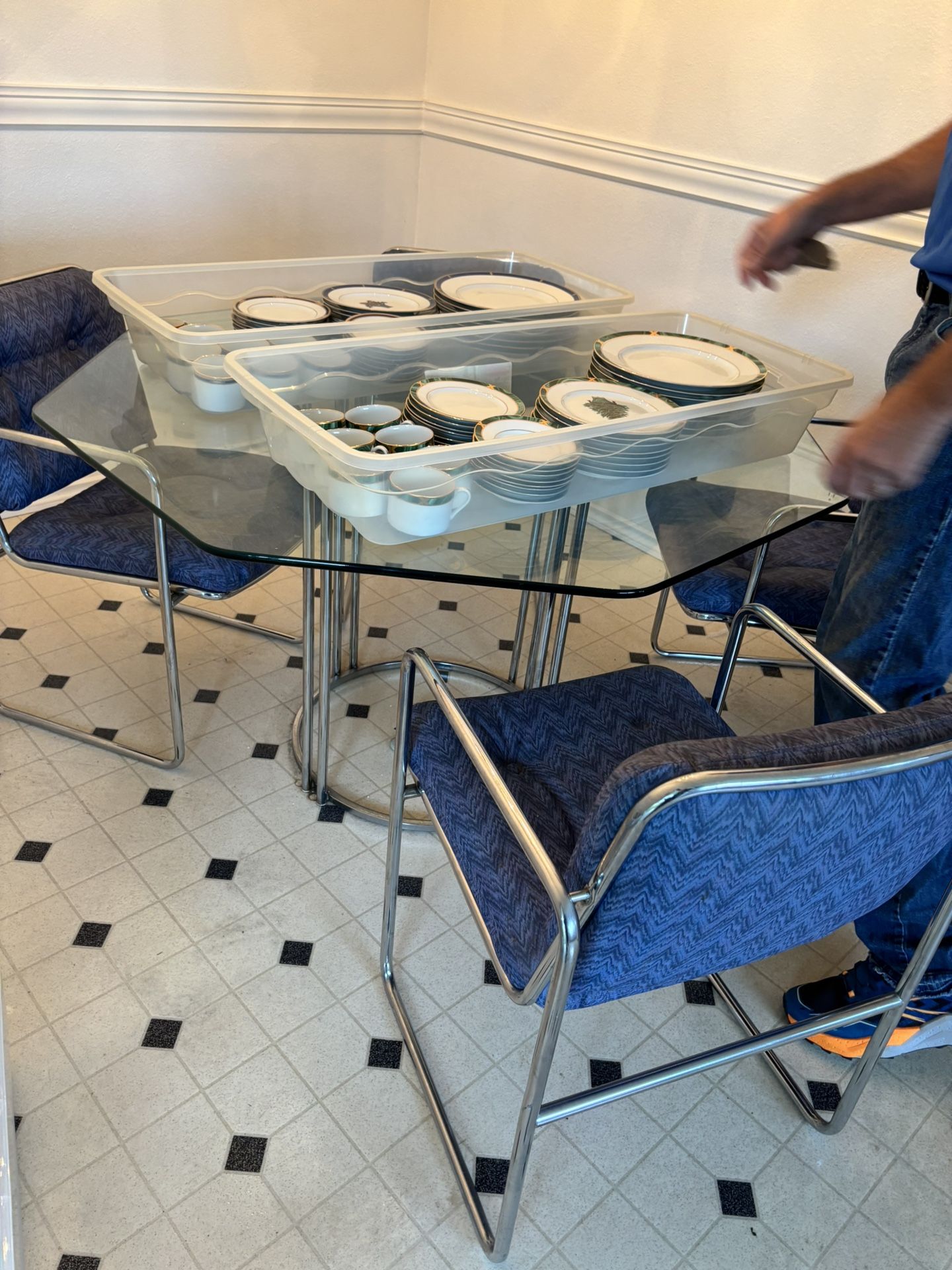 Mid Century Crome dinette Set / Kitchen Table 