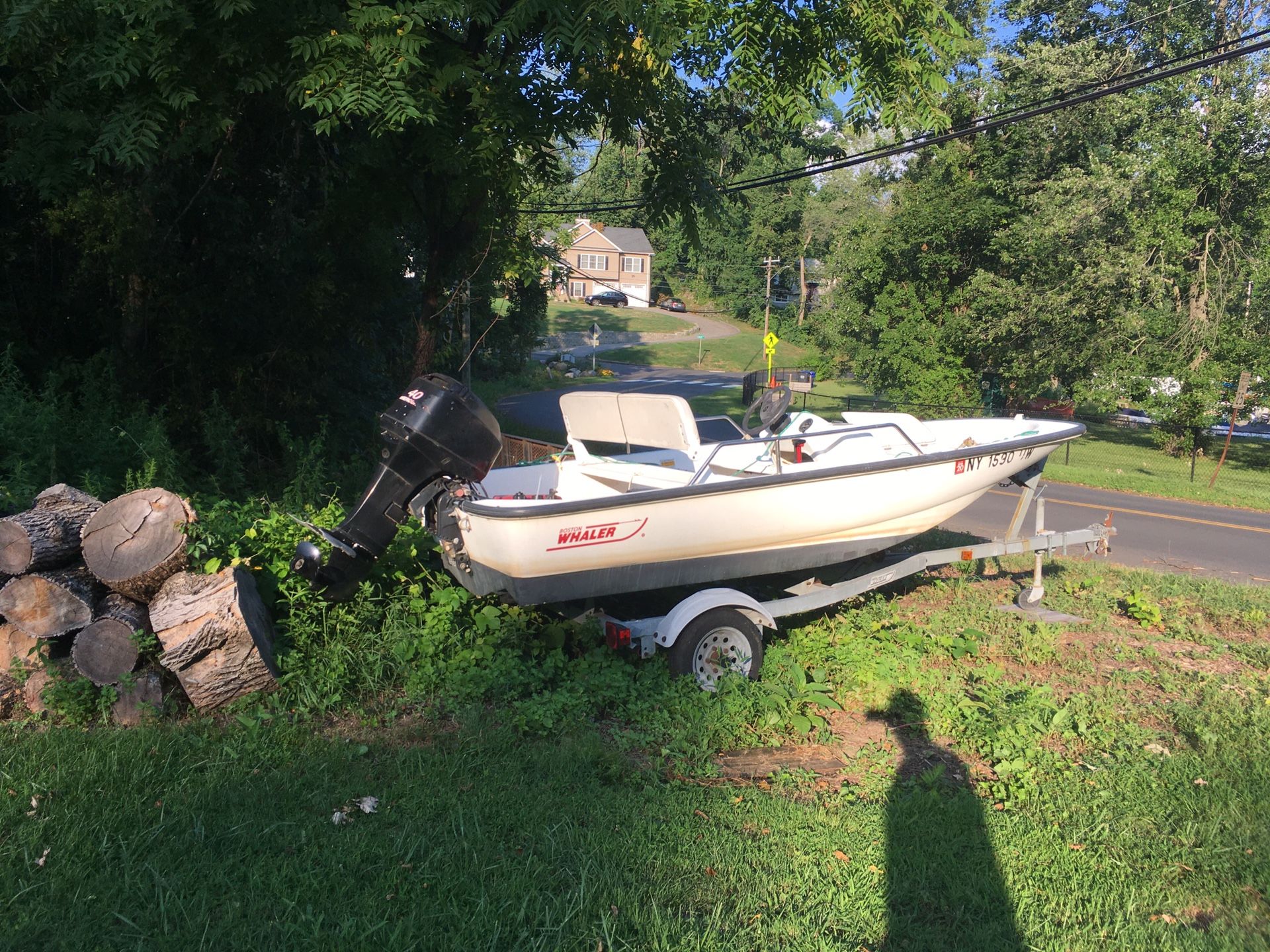 2002 13’ Boston whaler40 hp boat Mercury whaler trailer galvanized