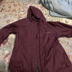 Women Columbia Rain Jacket/Windbreaker