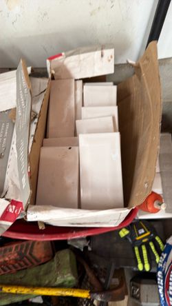 Buy one for three dollars and I’ll give you two boxes free free free Three cases bathroom tiles or kitchen Got to to go