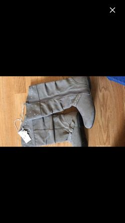 Boots size 3 new with tags