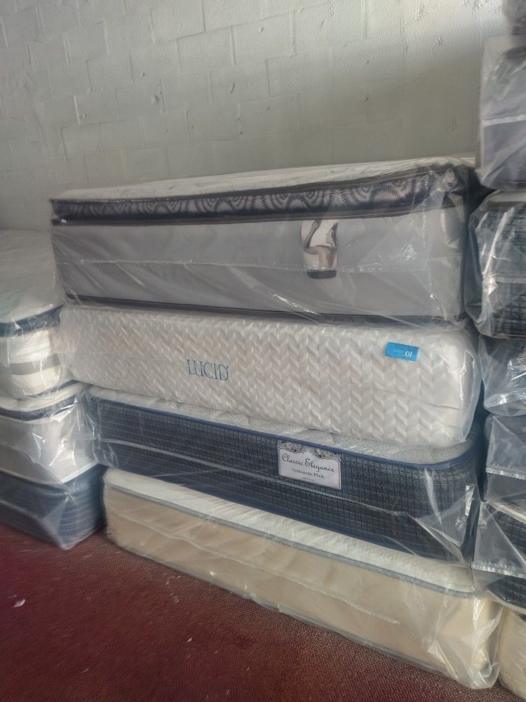 Tenemos todos los tamaños disponibles y entrega el mismo día cobramos extra por el delivery y paga en casa cuando recibes la mercancía 