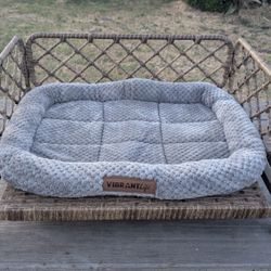 Vibrant Life Rattan-Style Pet Bed with Plush Gray Cushion - Small Dog or Cat

