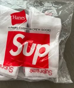 Supreme x Hanes White Crew Socks 4-Pack