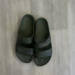 Old Navy Sandals Size 3-4