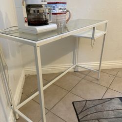 Vanity Table 