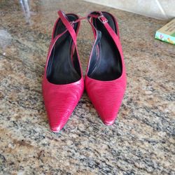 Gianni Bini Slingback, Pumps, Shoes, Size 7M, 2.5" Heel, Leather Upper