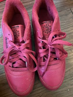 Woman reebox sneakers size 6