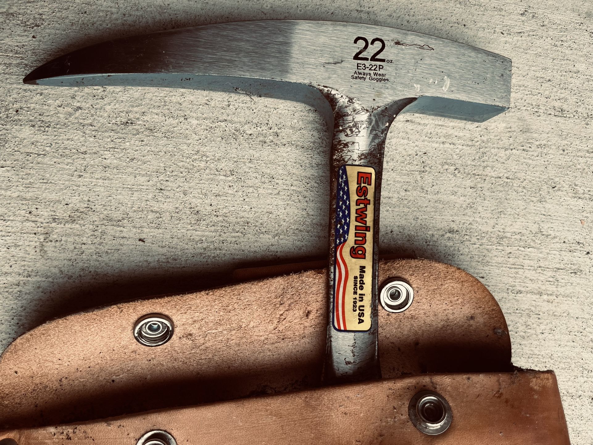 Estwing E3-22P  22-Ounce Geological Hammer