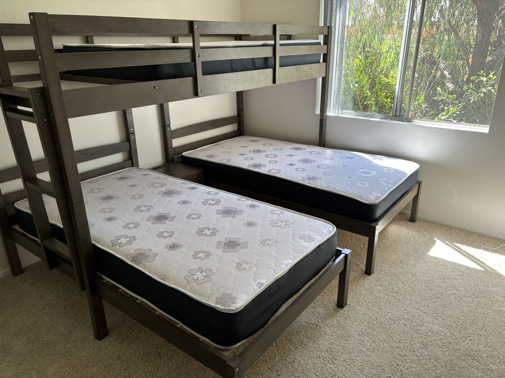 Triple Bunk Bed Frame With Mattress