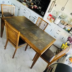 Dinning Table With 4 Chairs 