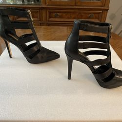 BCBGeneration Black Leather High Heel  Strappy Pointed Toe Shoes with Gold Zippers - 8.5M