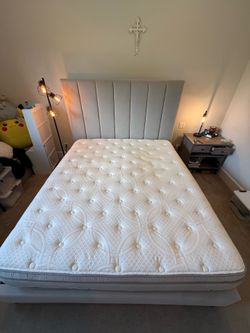 Make me an offer: Sleep Number Cal king bed, base, frame and headboard