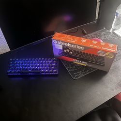apex mini, logitech g pro superlight