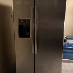 GE Side By Side Refrigerator 