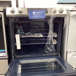 Samsung  Electric Range in Fingerprint Resistant Finish with 5 Element Cooktop and WiFi Connectivity